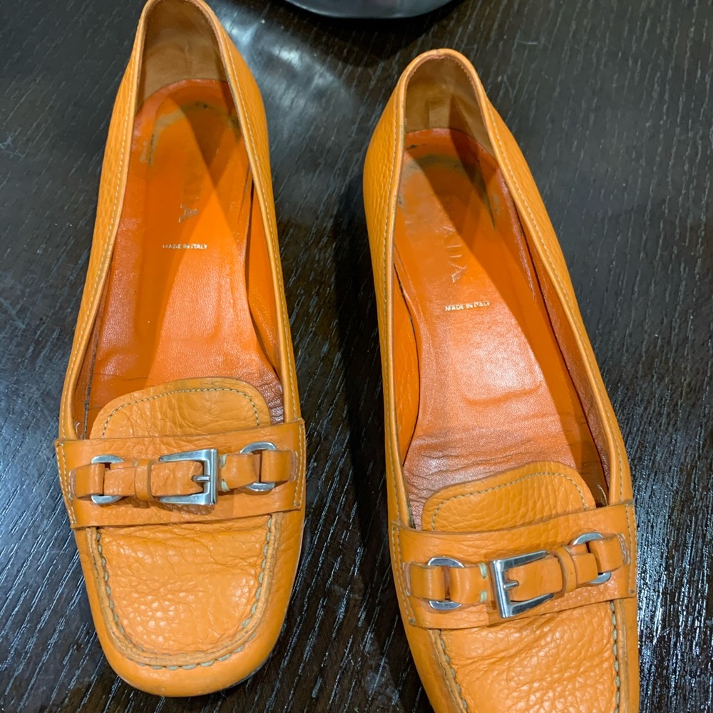 Prada shoes - Picture 2 of 3
